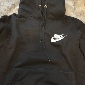 BLACK NIKE OVERSIZED HOODIE